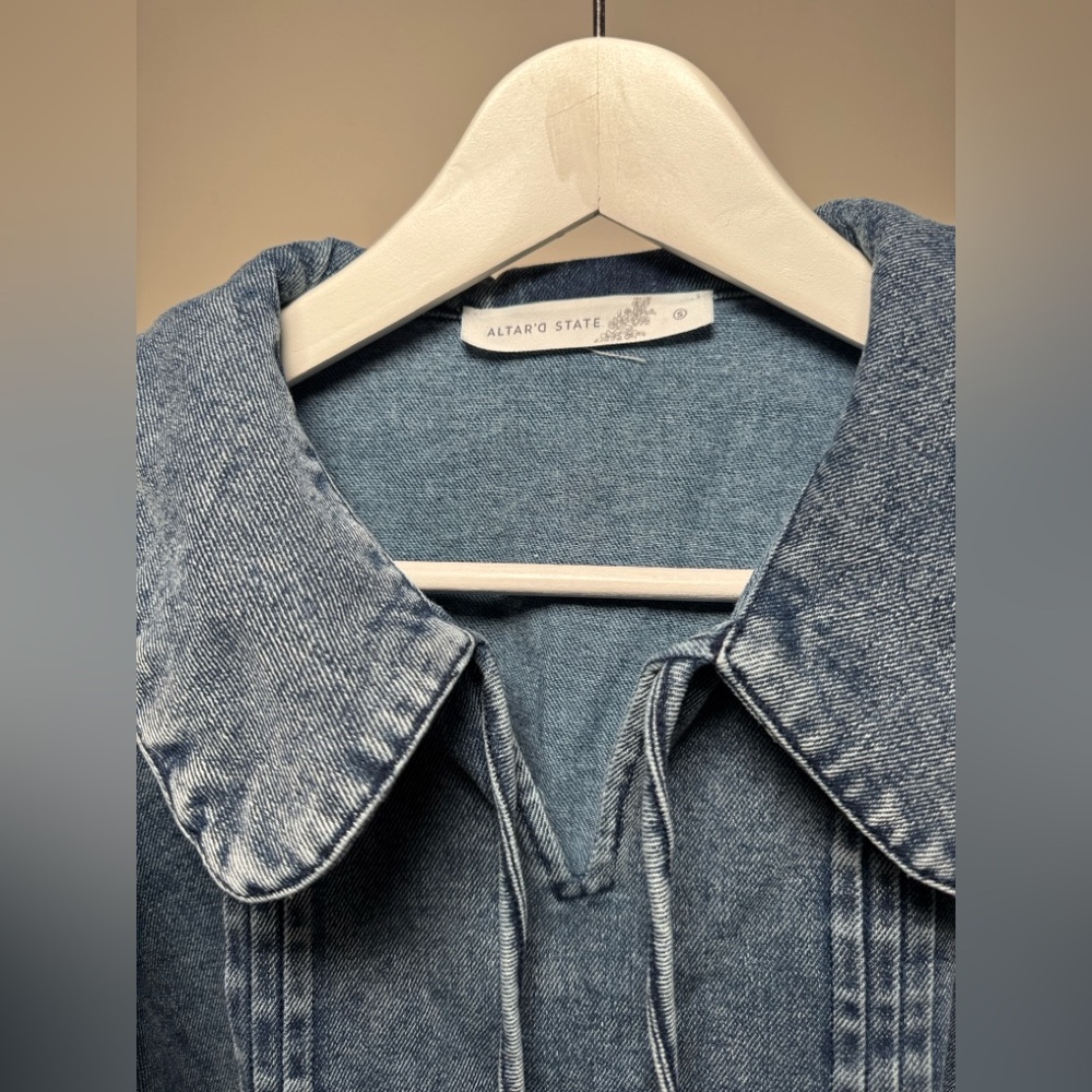 Alter'd State Denim Puff Sleeve Blouse Peter Pan Collar Size Small - Picture 5 of 8